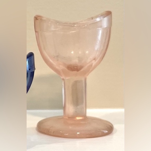 Vintage Eye Wash Cups Set of Two Clear and Light Pink - Picture 2 of 13